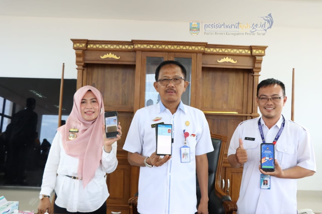 PEMKAB PESISIR BARAT LUNCURKAN PENERAPAN IDENTITAS KEPENDUDUKAN DIGITAL
