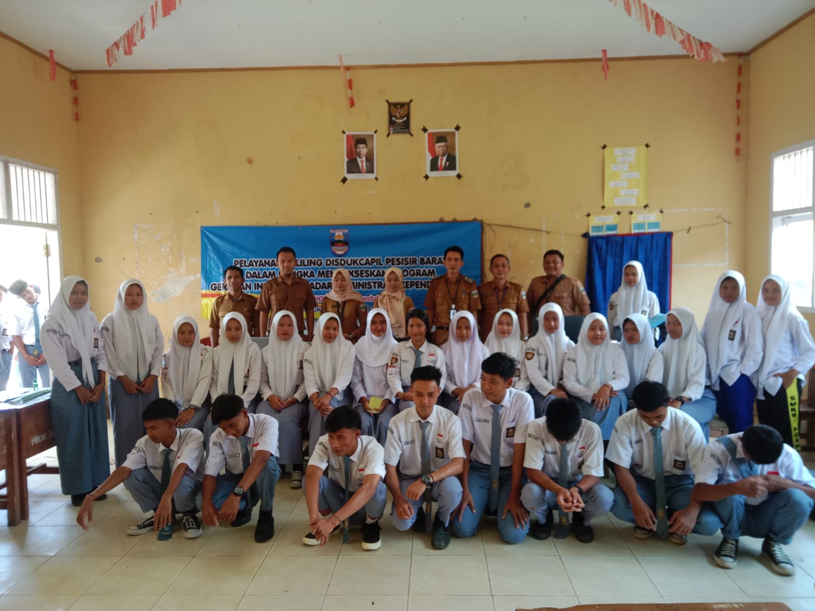 Pelayanan Rekam KTP-el di SMKN I Ngambur